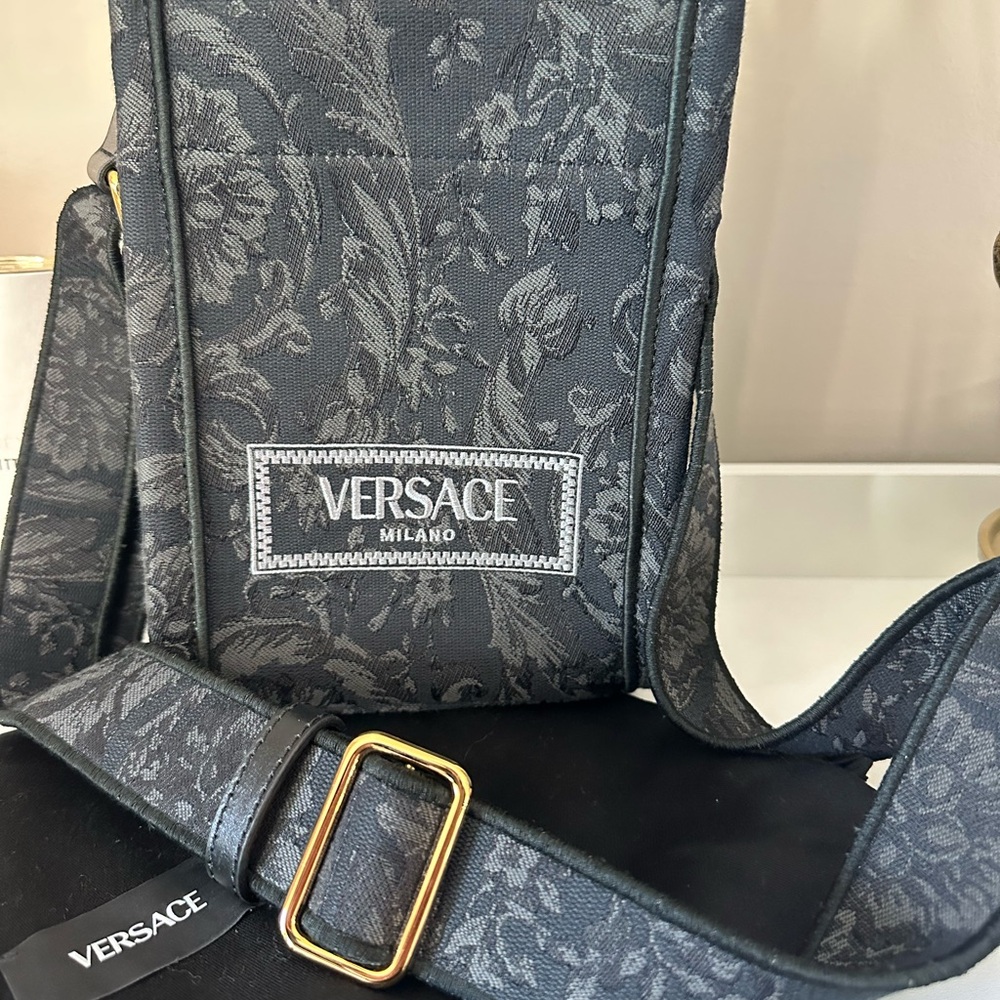 Versace Gray Floral Patterned Fabric - Picture 8 of 11
